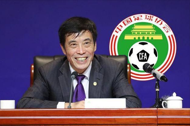 精品国产香蕉伊思人在线